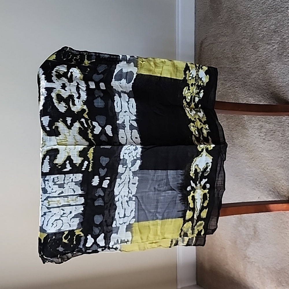 Scarf - Picture 2 of 8